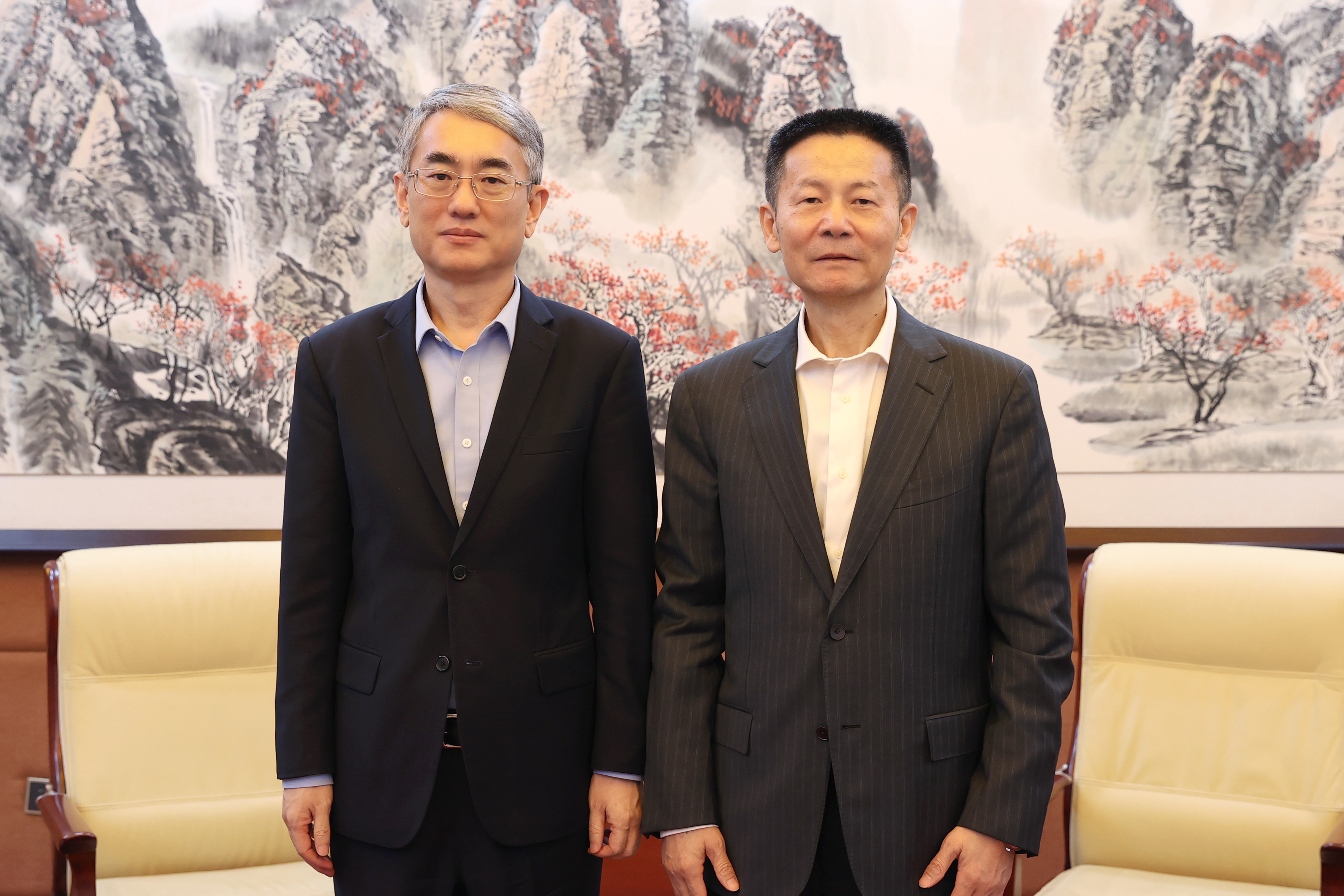 吳清主席會見澳門特區(qū)政府行政法務司司...